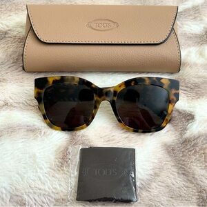 Tod’s 53mm Cat Eye Sunglasses